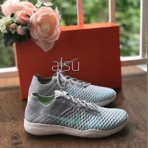 Nike Women's Gray and Green Sneakers